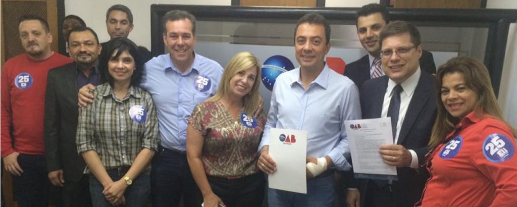 Leia mais sobre o artigo O candidato a Prefeito Eli Corrêa Filho, visitou a OAB Guarulhos e assinou termo de compromisso por Eleições Limpas