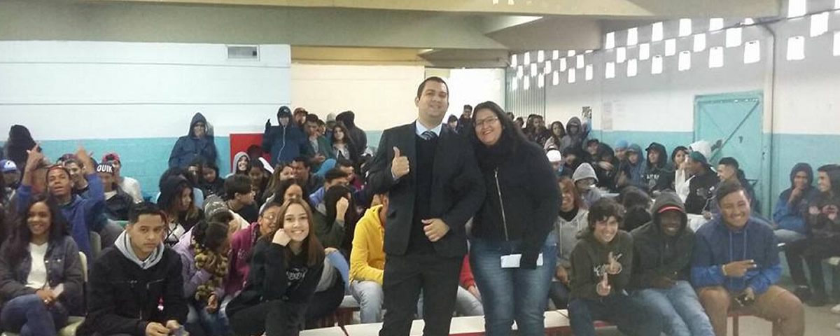 No momento, você está visualizando Palestra na Escola Estadual Prof° Alayde Maria Vicente