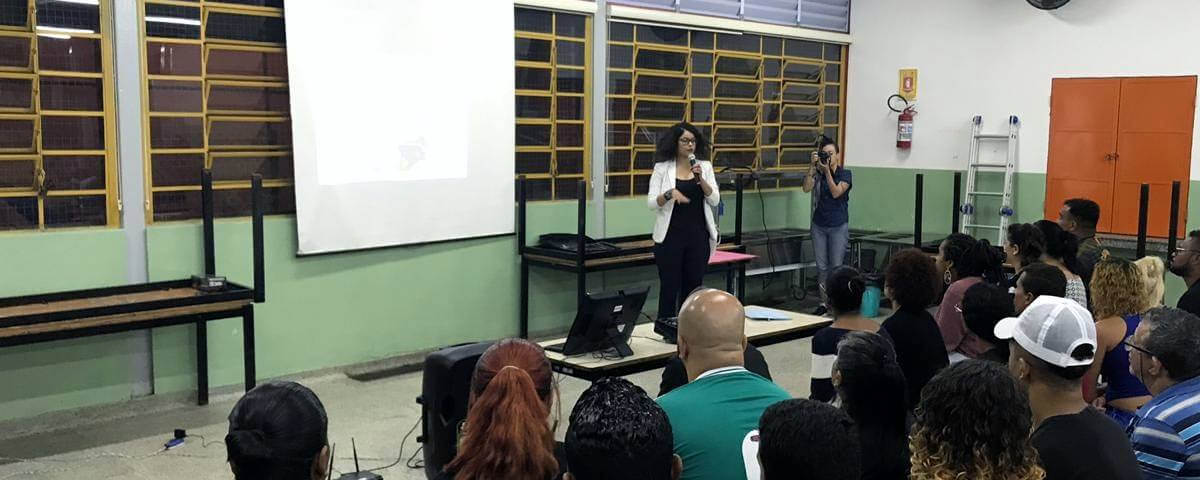 No momento, você está visualizando Comissão OAB Vai à Escola ministra palestra sobre “Feminicídio”