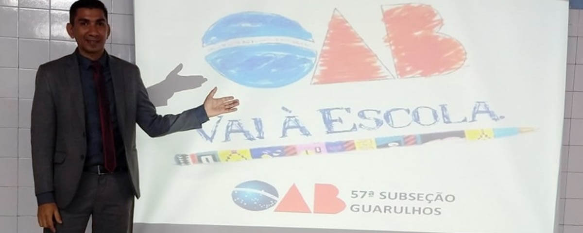 Você está visualizando atualmente Comissão OAB Vai à Escola ministra palestra sobre o tema “Direitos Humanos”